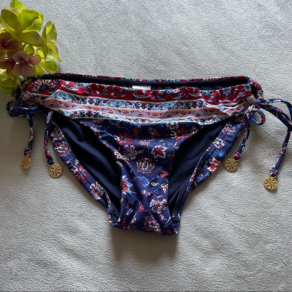 Azura Australia blue multicolored swim bottoms, size 6